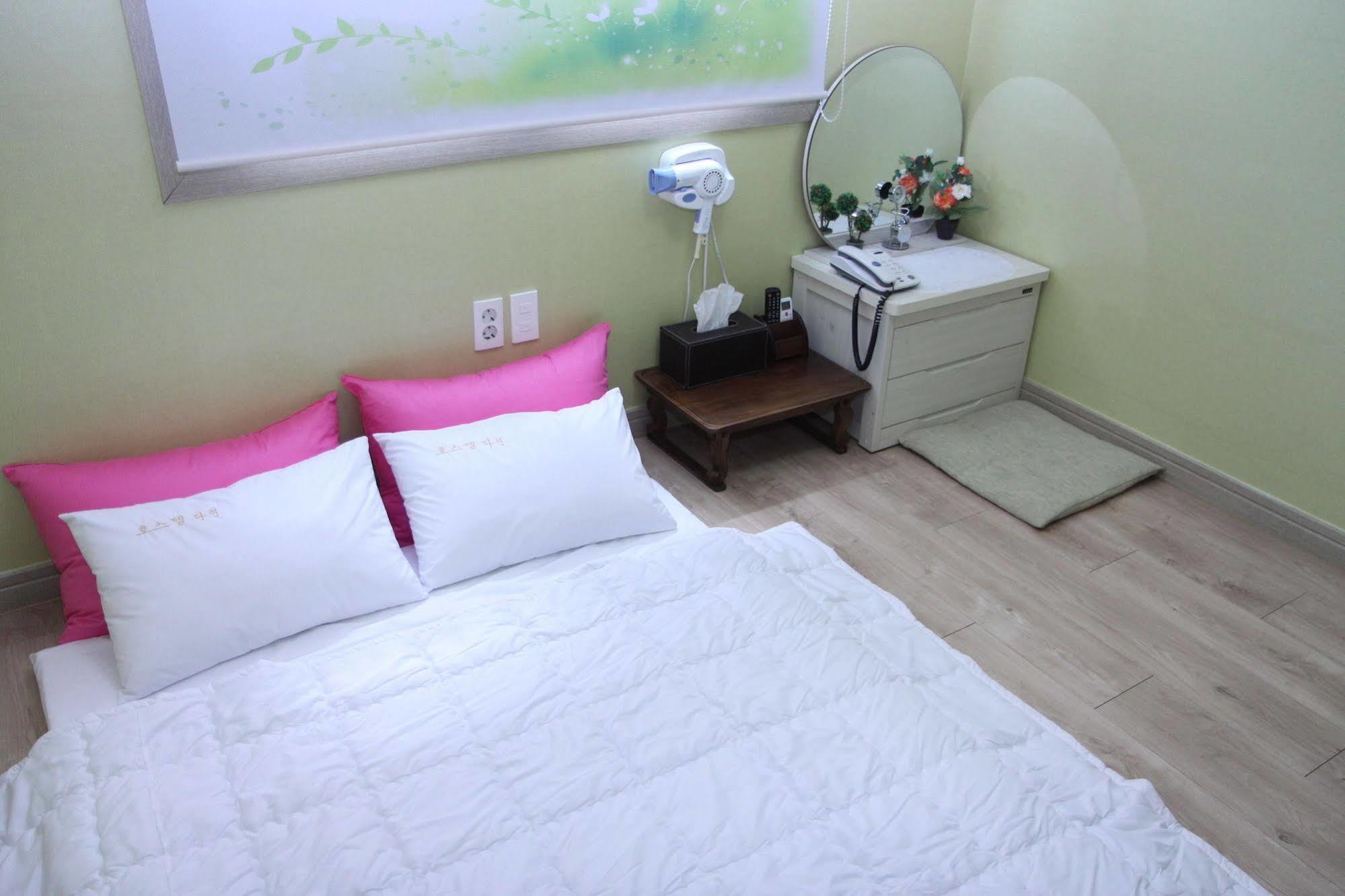 גייאונגג'ו Hostel Dahyun & Guesthouse מראה חיצוני תמונה
